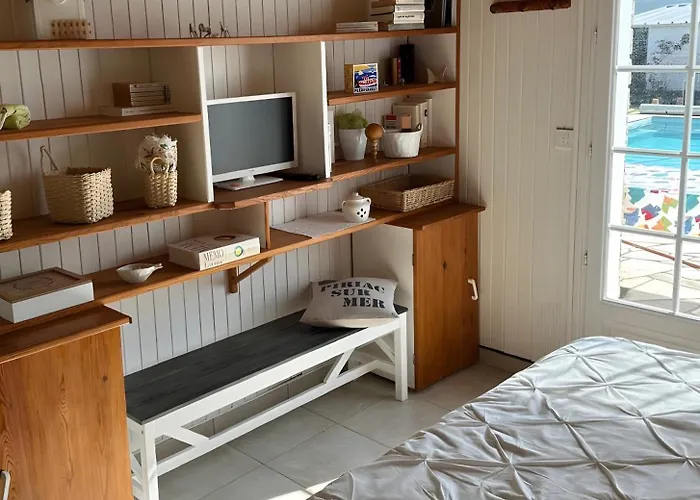 - La Marée Hôtes Bed and breakfast